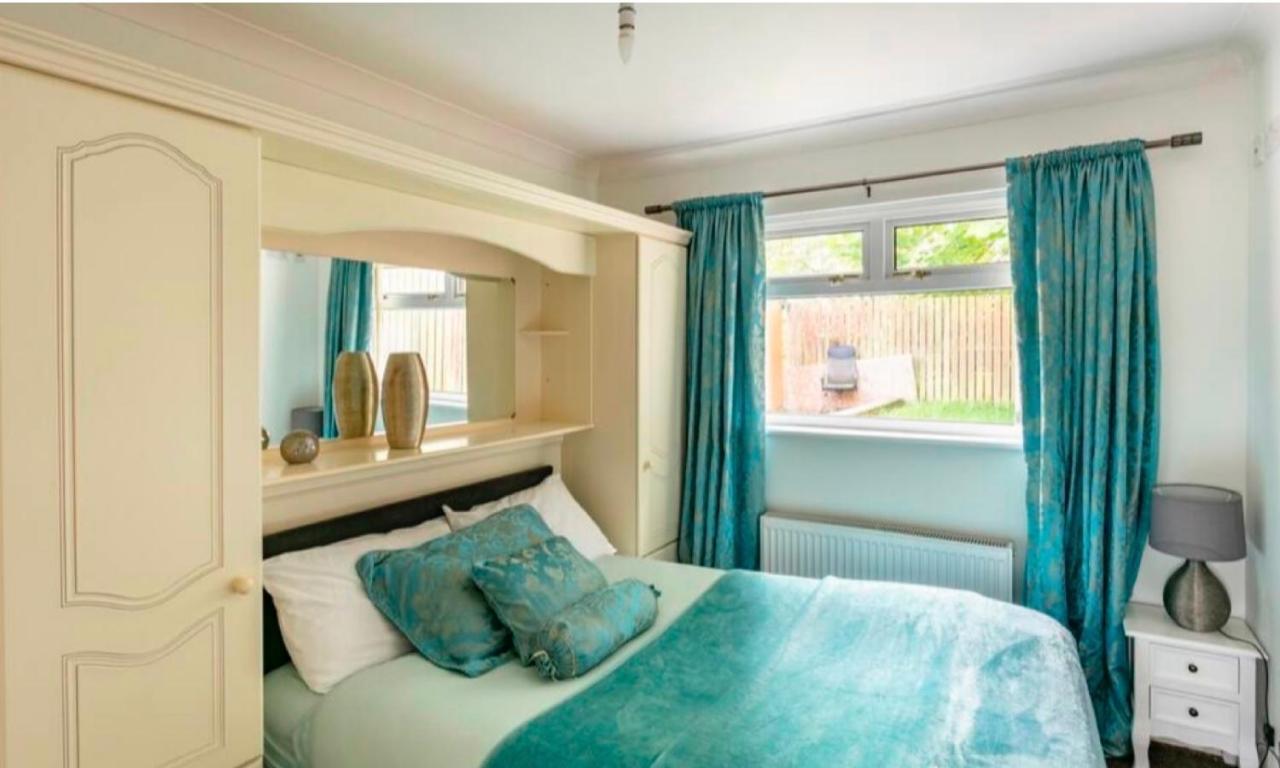 Home To Home Stay Apartment Glasgow Buitenkant foto