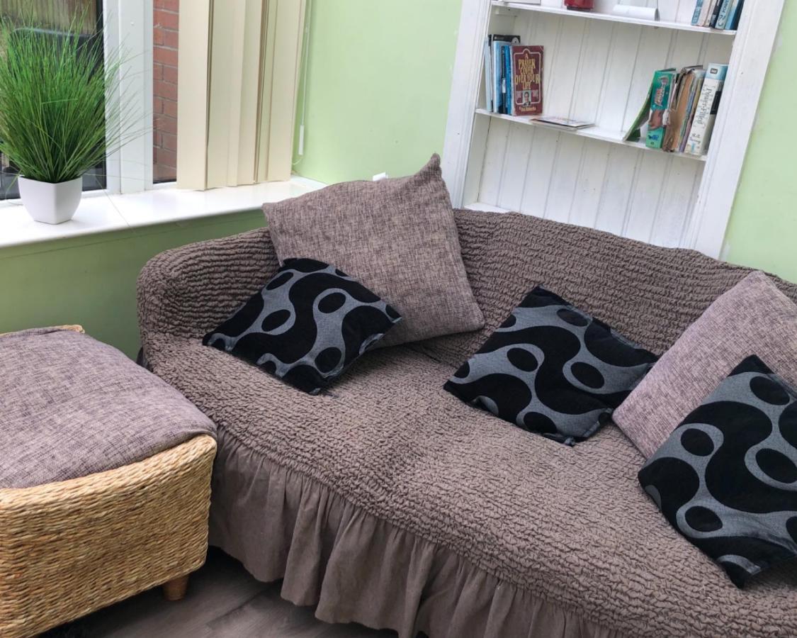 Home To Home Stay Apartment Glasgow Buitenkant foto