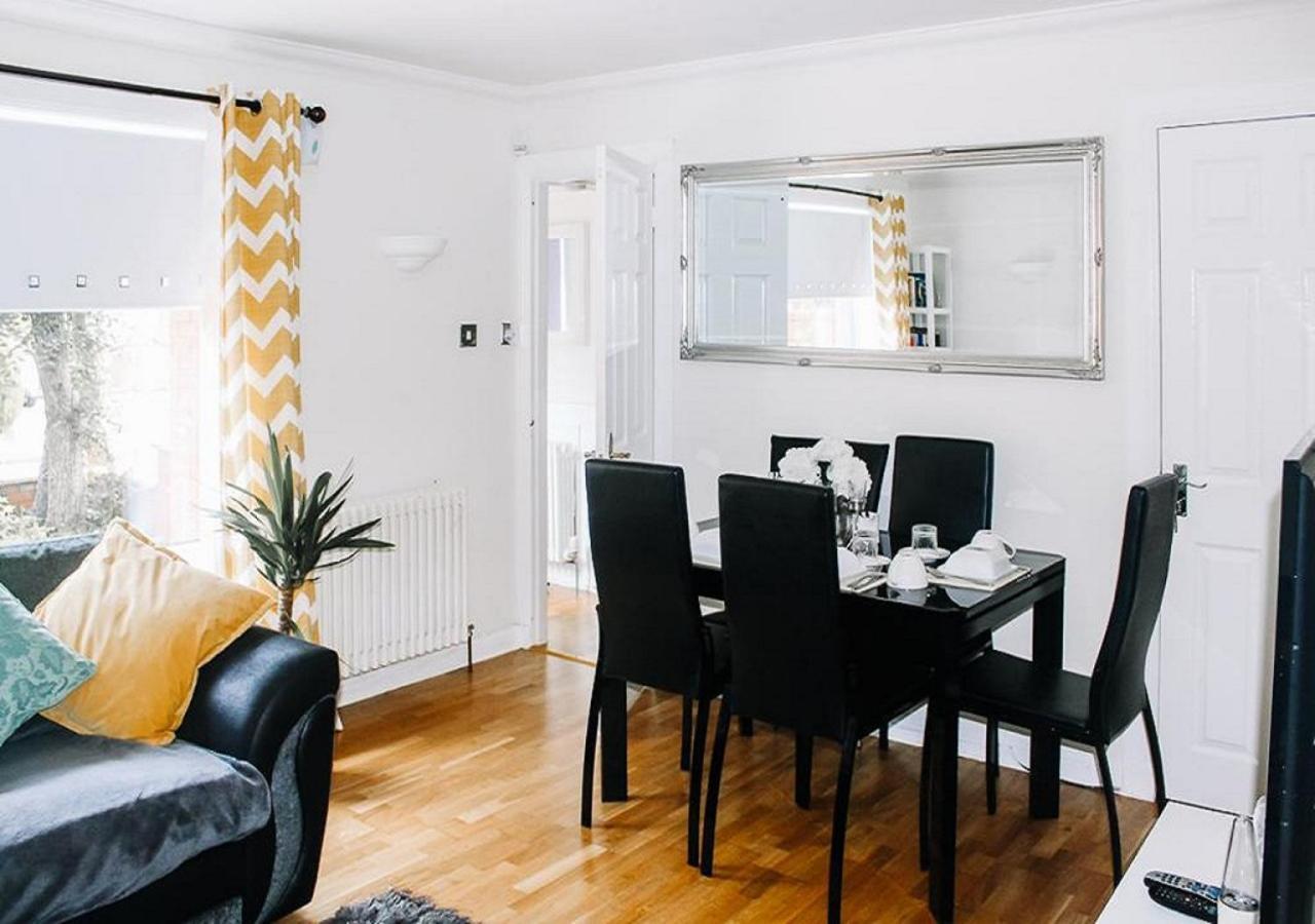 Home To Home Stay Apartment Glasgow Buitenkant foto